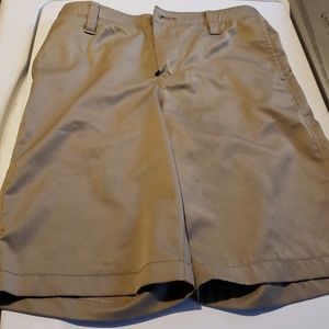 Under Armour khaki golf shorts
